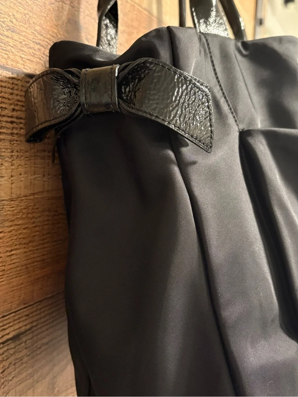 Kate Spade New York Lawrenceville Slim Kenny Tote Black Nylon Patent Leather Bow